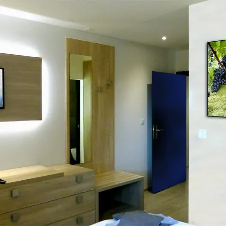 Bed & Breakfast Le Charme Du Prieure 3*